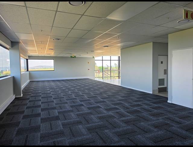 4,630M² WAREHOUSE TO LET IN AIRPORT PARK